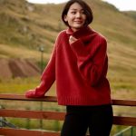 KASCHMIR PULLOVER FÜR DAMEN MIT BREITEM ROLLKRAGEN