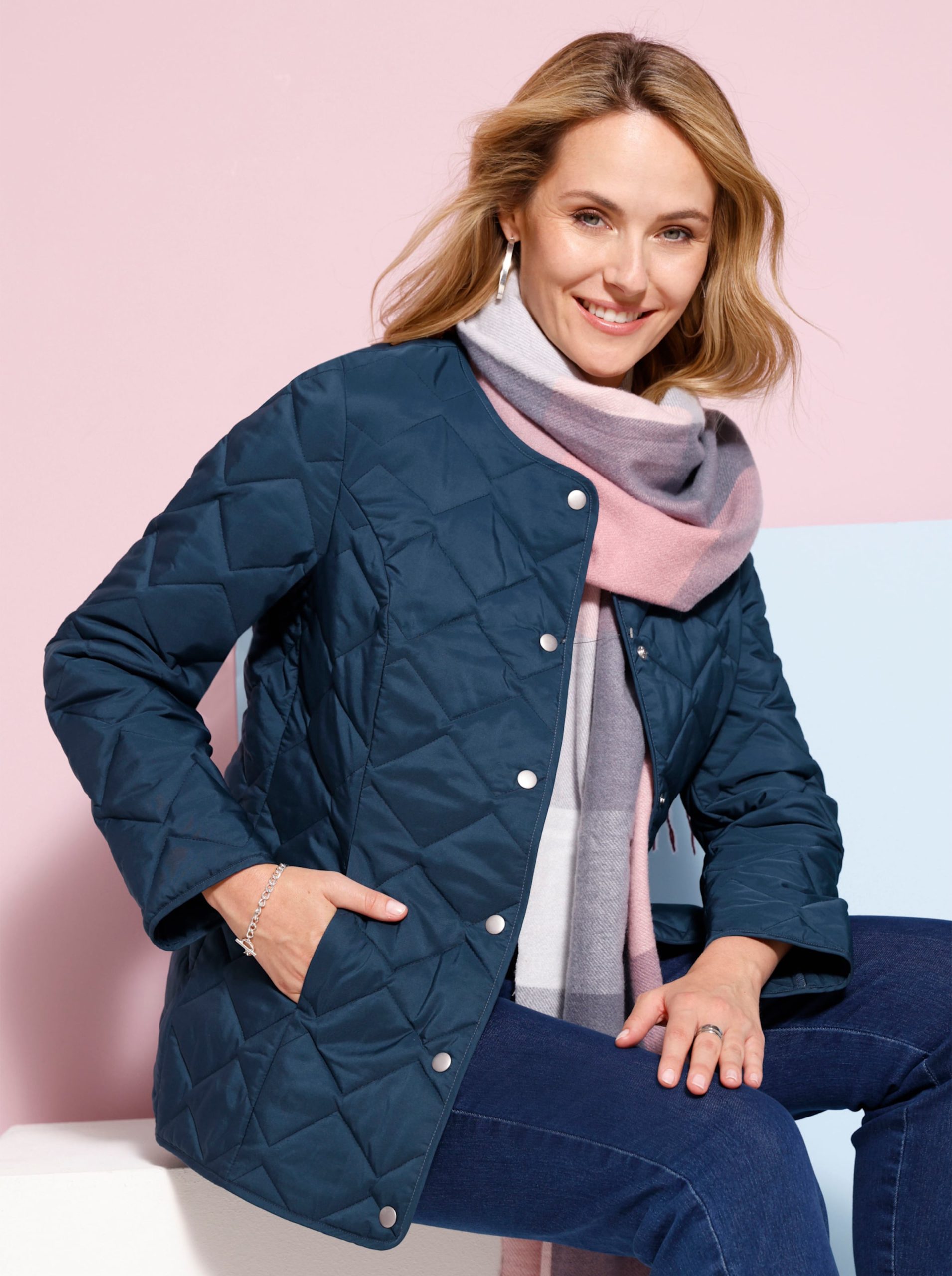 leichte-steppjacke-damen-359unp-1.jpg Leichte Steppjacken für Damen günstig kaufen | Sieh an! – Bild 1