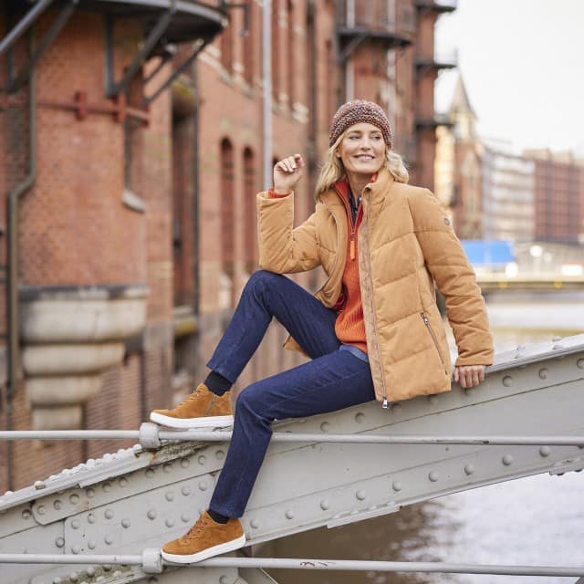 leichte-steppjacke-damen-815jvg-1.jpg Leichte Steppjacke Steppjacke Mit Fleece Damen Steppjacke Damen Cognac Farbe Jacke Leichte Übergangsjacke Damen – Bild 1
