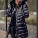 Damen Lange Gepolsterte Winterjacke Mantel mit Kapuze Schwarz Bolf 5M3162